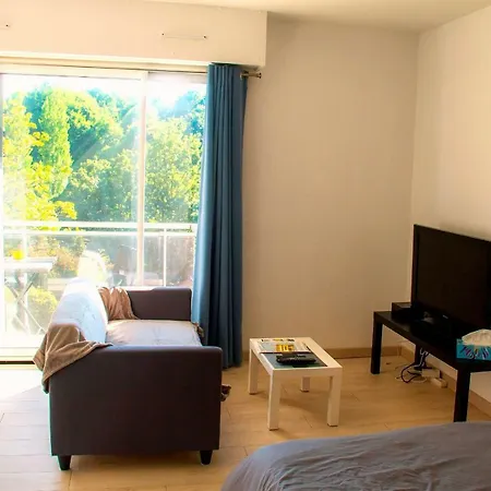 Apartment T1 Equipe Avec Balcon & Parking ! *